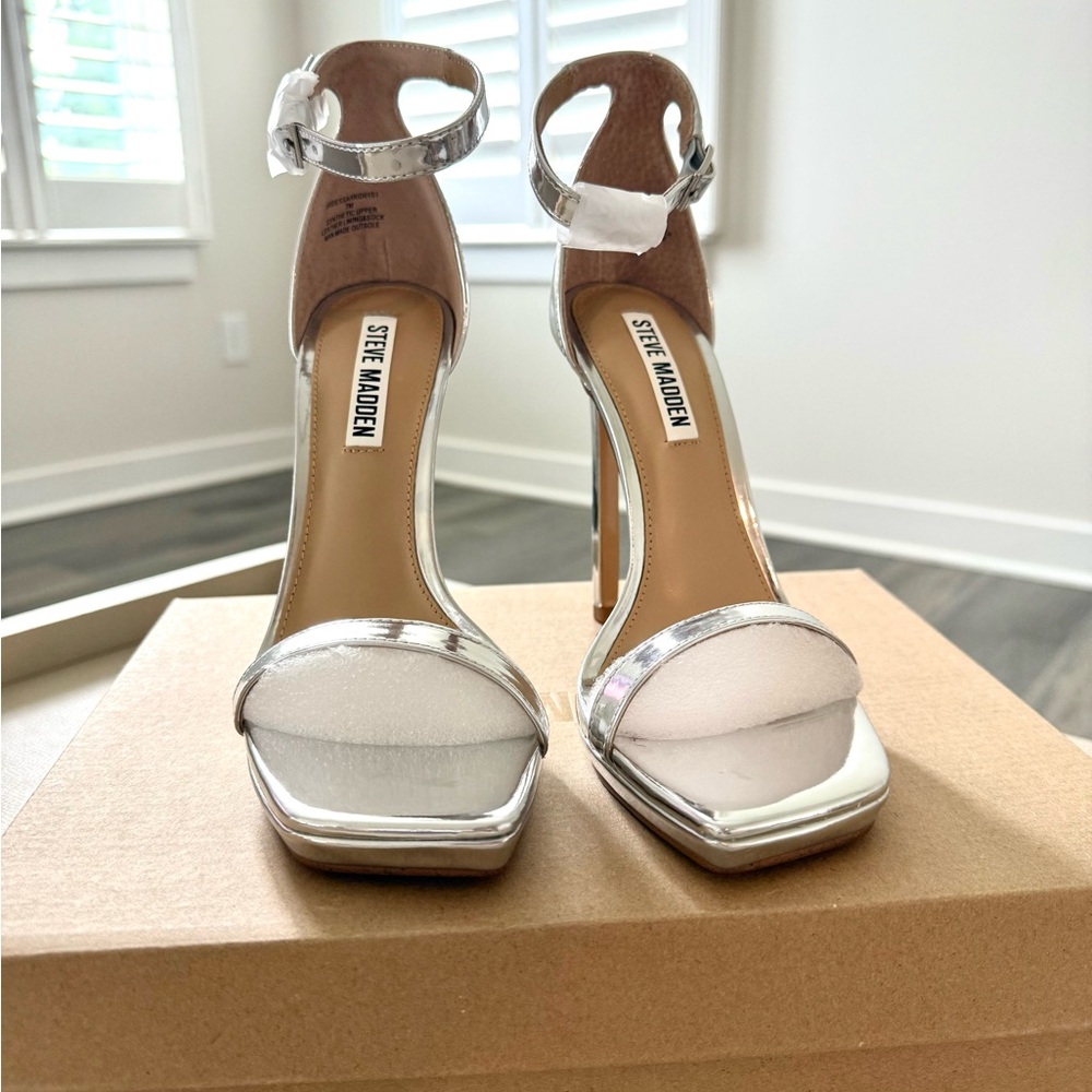 Steve Madden Silver - NEVER WORN